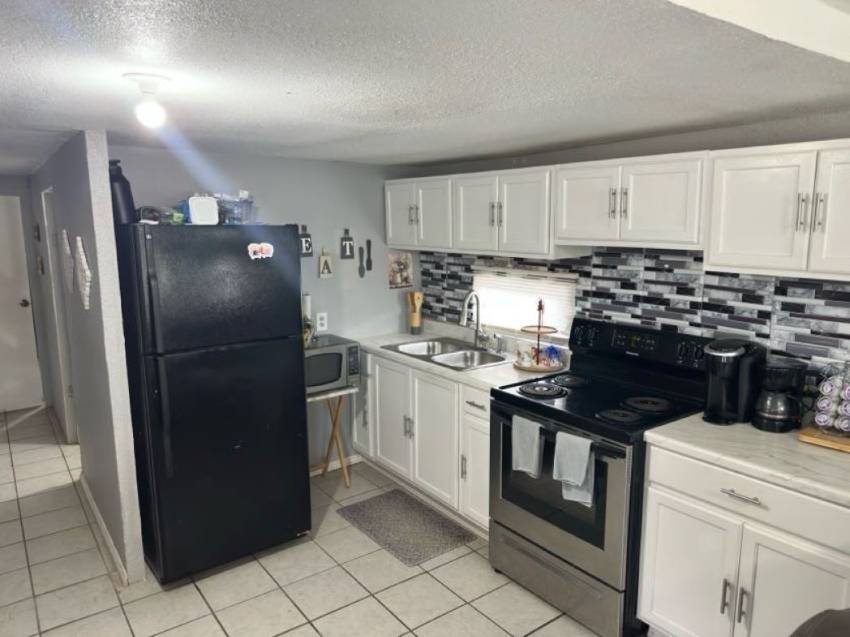 8 Gardenia Drive a Winter Haven, FL Mobile or Manufactured Home for Sale